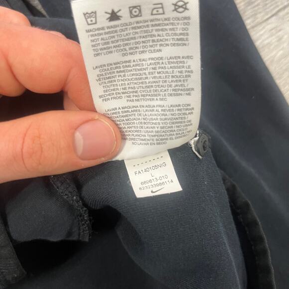 Nike TechTherma-Fit Black Womens Large Swoosh Asymmetrical Full Zip Hoodie - Picture 9 of 9